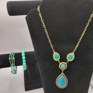 Boho blue and green Beaded Jewelry Necklace and Bracelet 3 Piece Lot